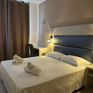 Hotel 20, Milan